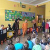 Występ pierwszaków w przedszkolu