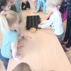 MALI BADACZE – EKSPERYMENTUJEMY Z MAŁYM MISIEM