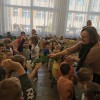 Spotkanie przedszkolaków z florystką