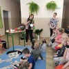 Spotkanie przedszkolaków z florystką