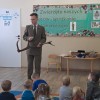 Przedszkolaki poznają mieszkańców lasu - spotkanie z leśniczym