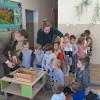 Przedszkolaki poznają mieszkańców lasu - spotkanie z leśniczym